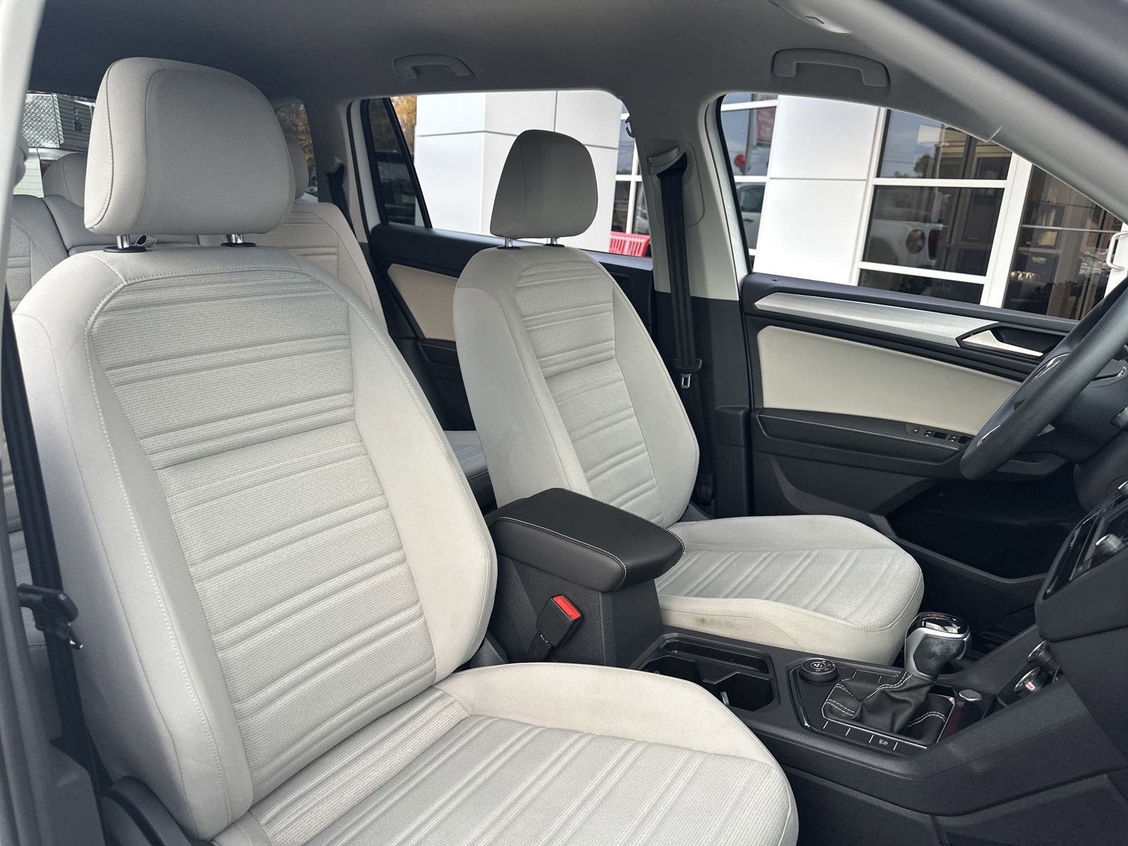 Used 2022 Volkswagen Tiguan S image 29