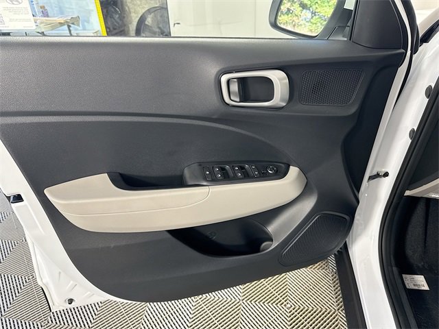New 2025 Hyundai Venue SEL image 12