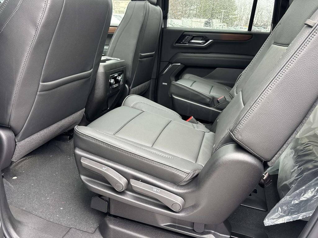 New 2026 GMC Yukon XL Denali w/ Sun & Power Step Package image 6