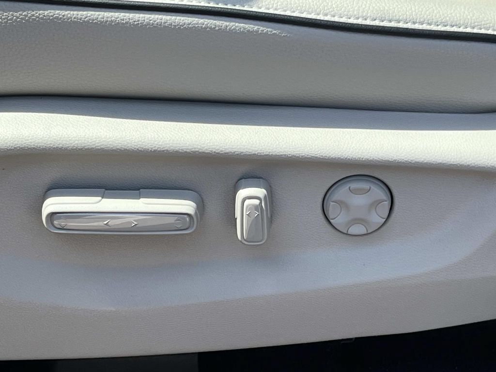 Used 2026 Honda Odyssey Touring image 35