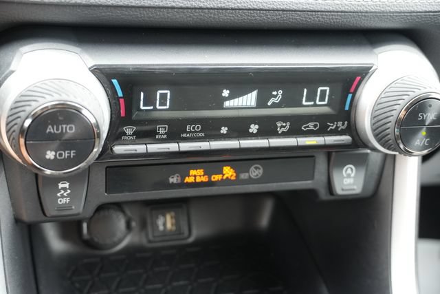 Used 2024 Toyota RAV4 XLE AWD/4WD image 34