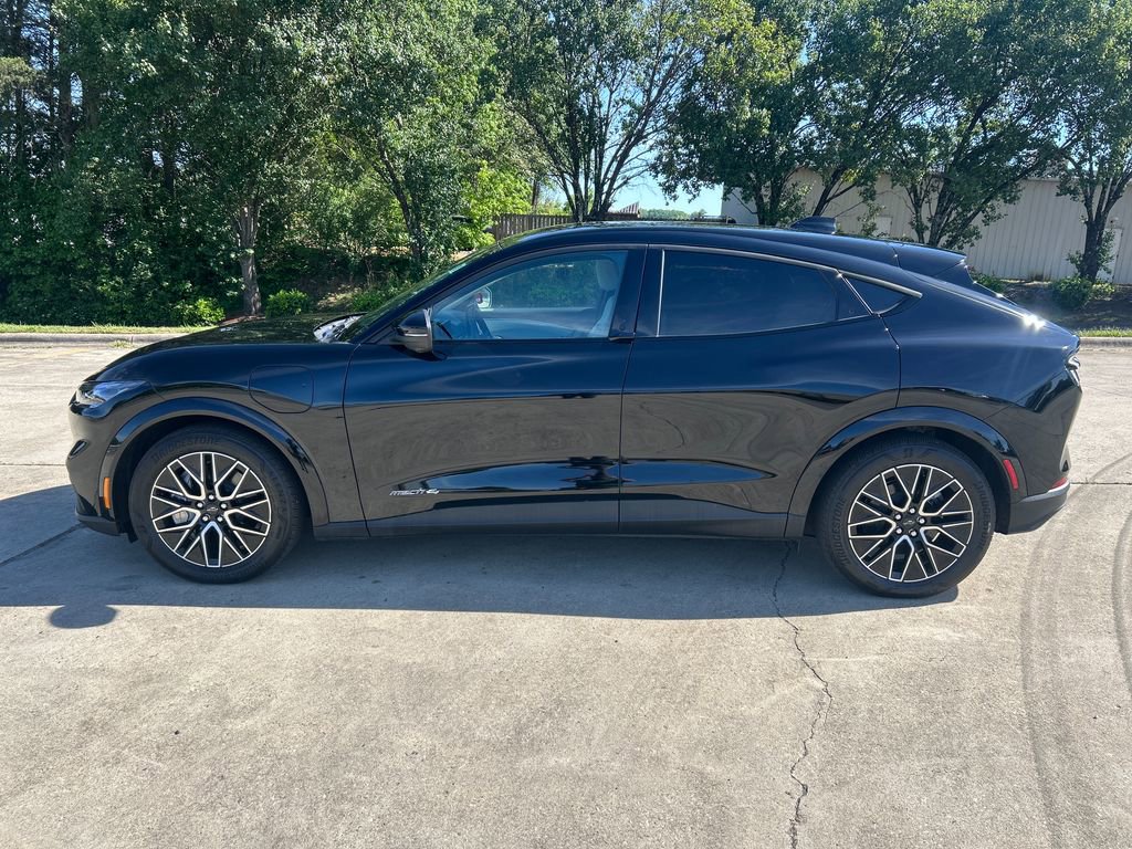 Used 2025 Ford Mustang Mach-E Premium AWD/4WD image 2