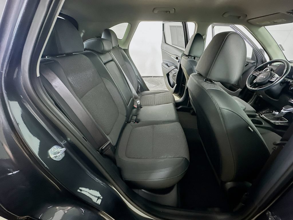 Used 2024 Kia Seltos S FWD image 12