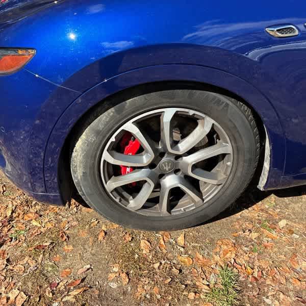 Used 2017 Maserati Levante S AWD/4WD image 22