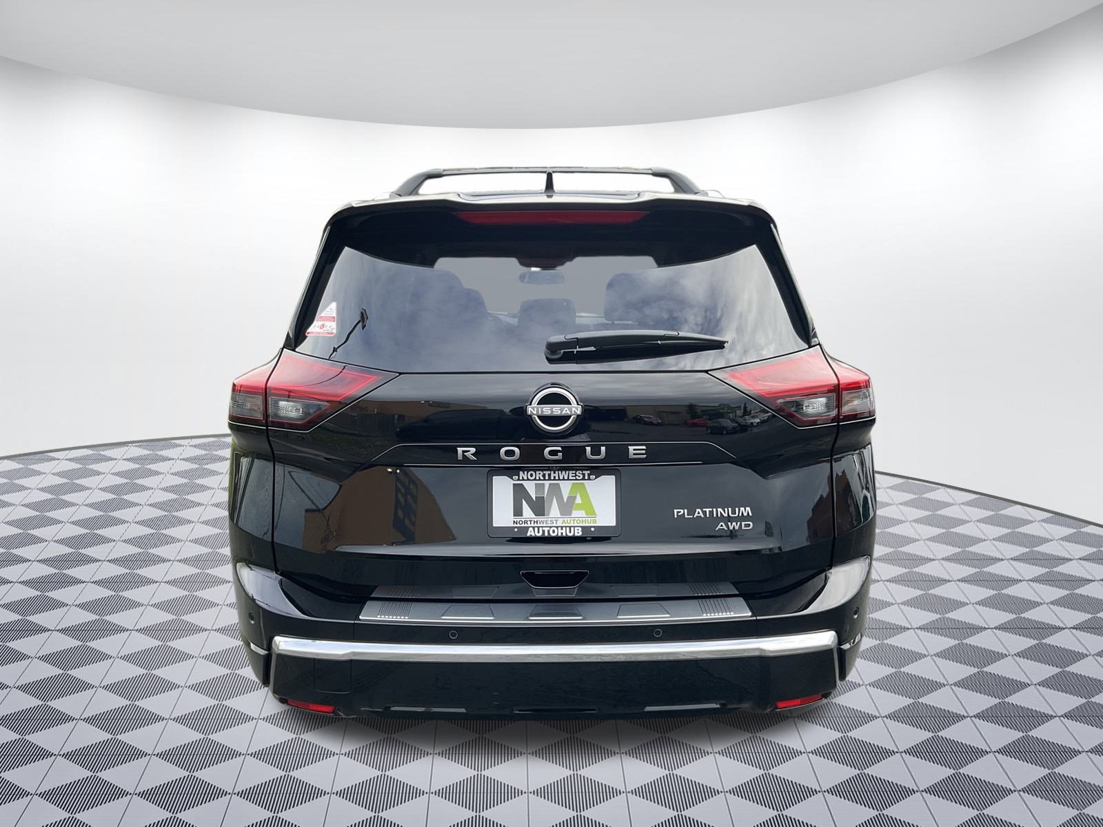 Used 2026 Nissan Rogue Platinum w/ Platinum Premium Package image 4