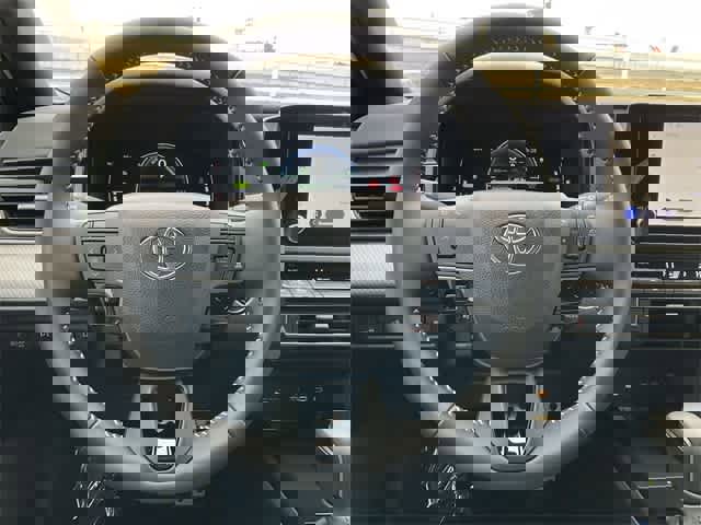 Used 2025 Toyota Camry SE image 19