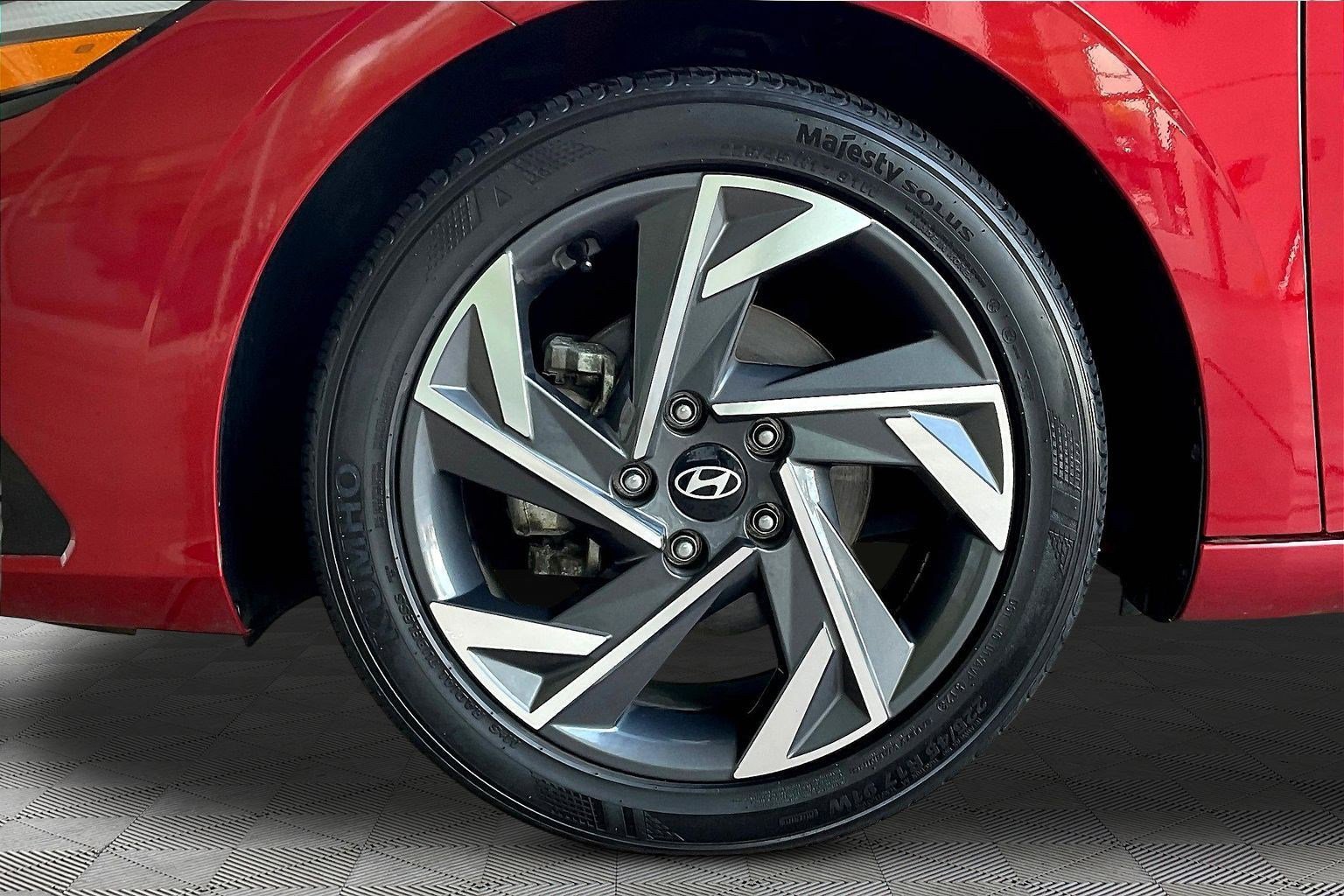 Used 2024 Hyundai Elantra SEL w/ Convenience Package FWD image 31