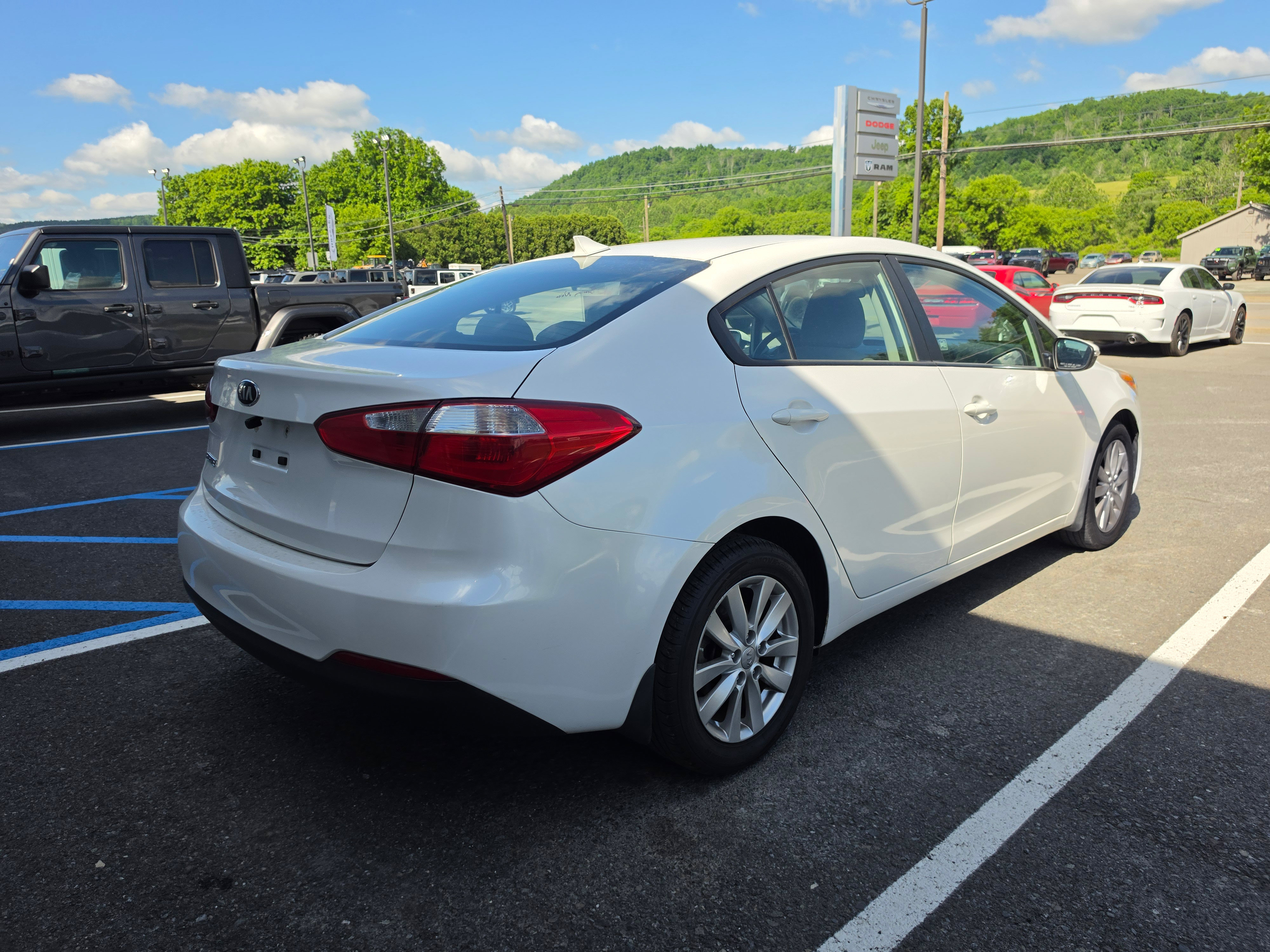 Used 2014 Kia Forte LX w/ Popular Package FWD video 3