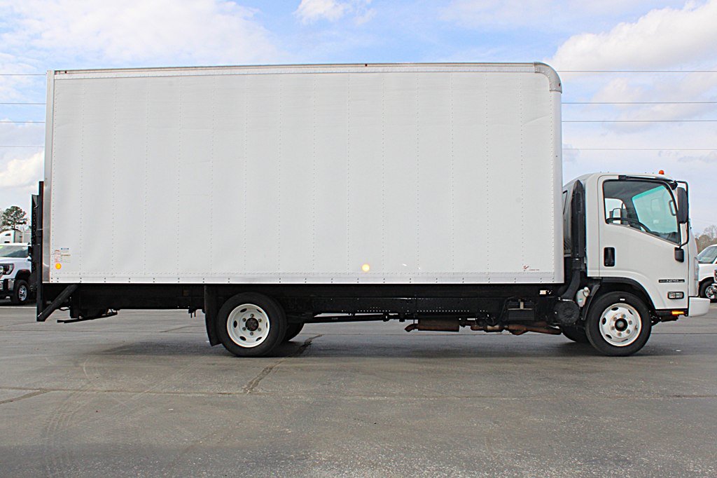 Used 2019 Isuzu NPR RWD image 6