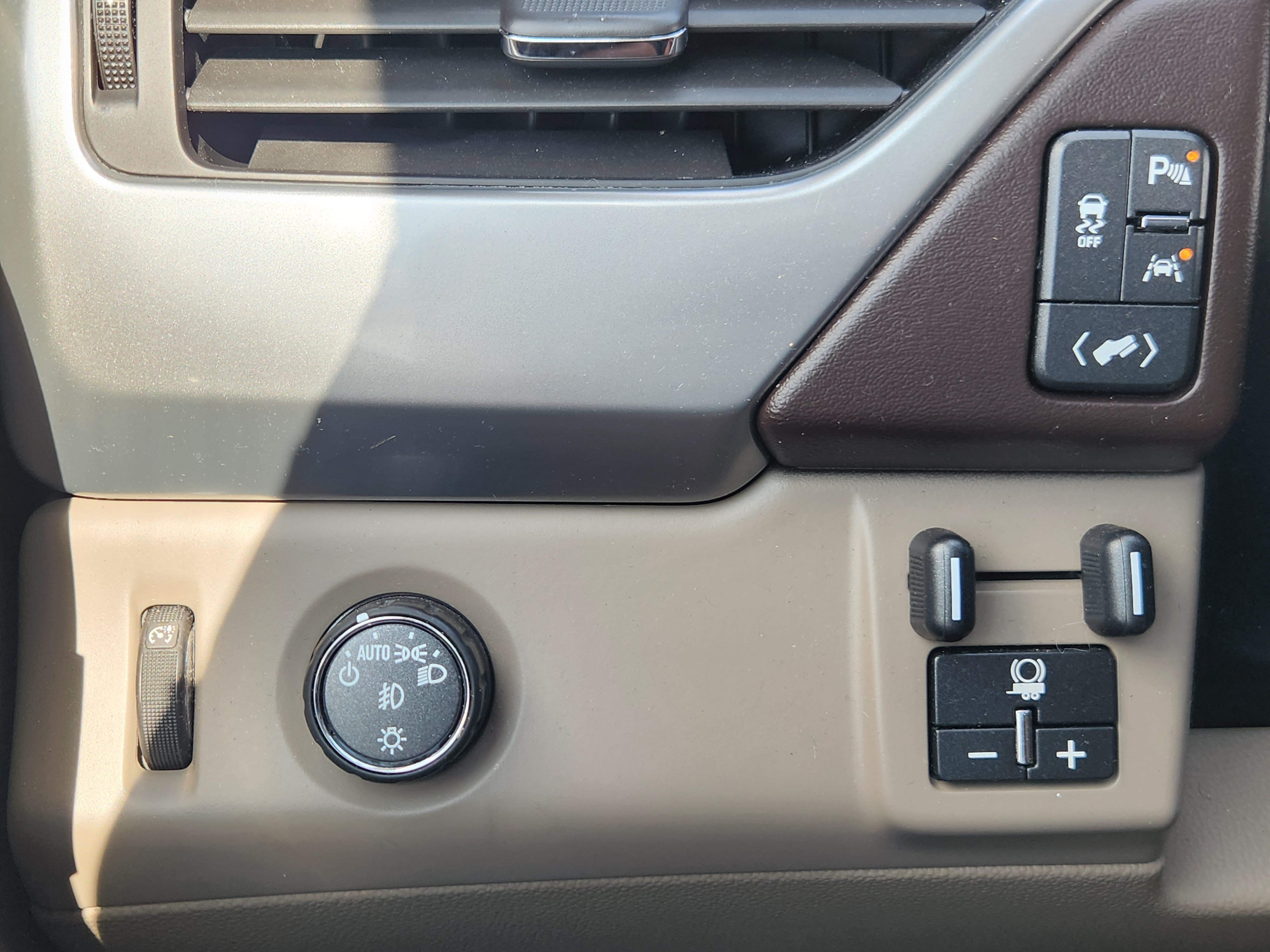 Used 2019 Chevrolet Tahoe Premier w/ Max Trailering Package RWD image 20