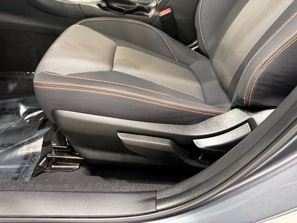 Used 2021 Subaru Crosstrek 2.0i Premium image 12