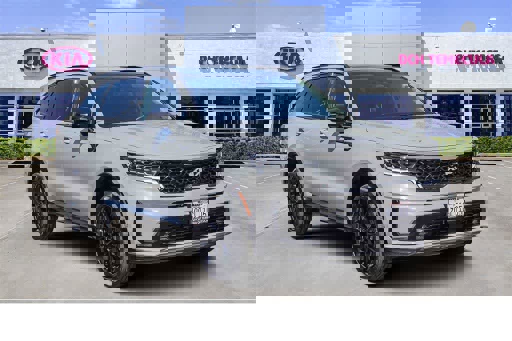 Certified 2023 Kia Sorento SX image 3