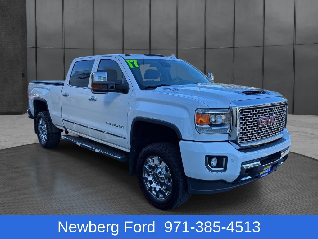 Used 2017 GMC Sierra 2500 Denali AWD/4WD image 3