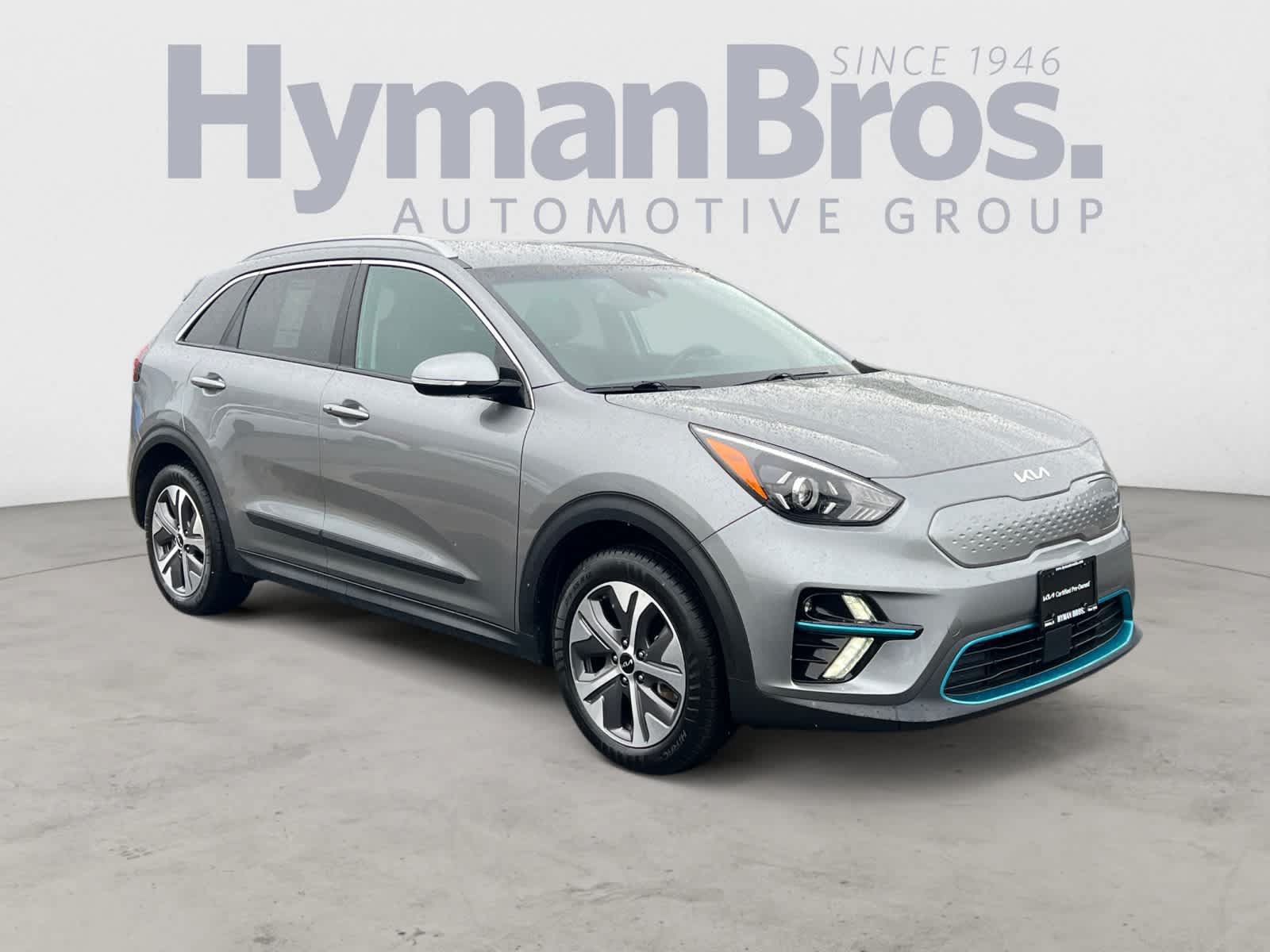 Certified 2022 Kia Niro EX FWD image 2