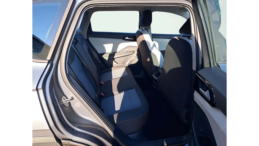 New 2025 Volkswagen Taos S AWD/4WD image 16