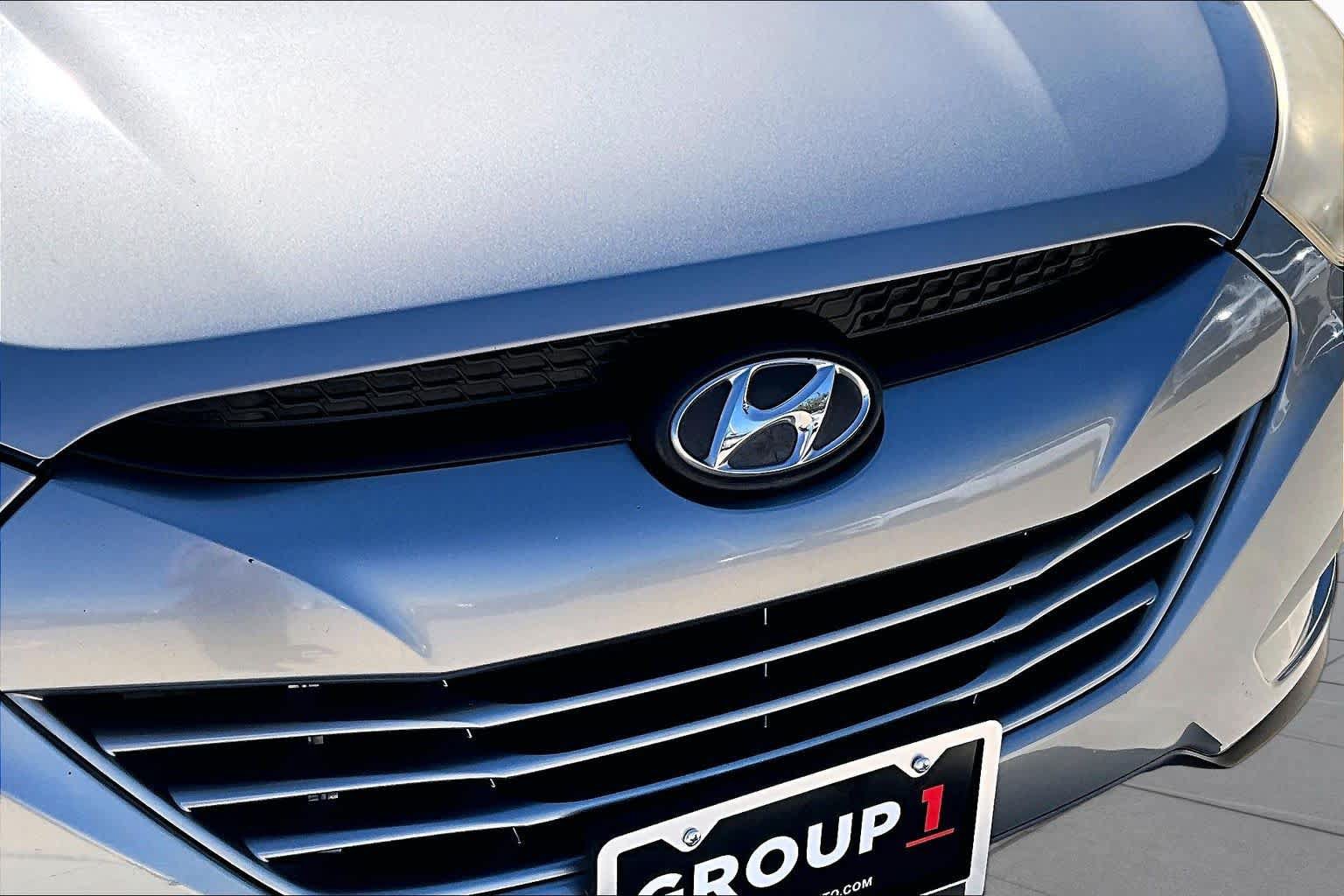 Used 2010 Hyundai Tucson GLS FWD image 28
