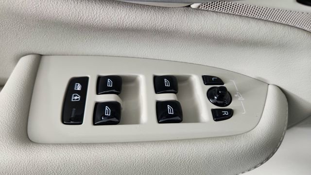 New 2026 Volvo XC90 T8 Ultra w/ Protection Package Premier AWD/4WD image 10