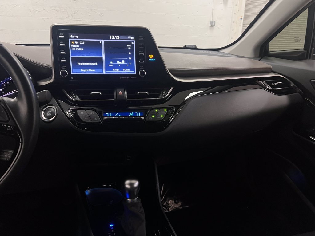 Used 2022 Toyota C-HR Limited FWD image 17