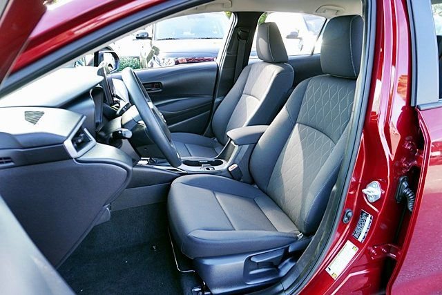 Used 2026 Toyota Corolla LE w/ Carpet Mat Package (TMS) FWD image 14
