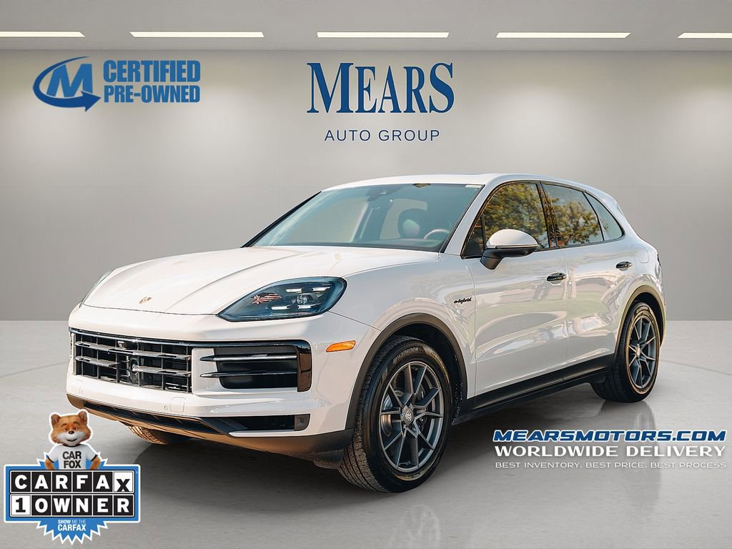 Used 2024 Porsche Cayenne w/ Premium Package