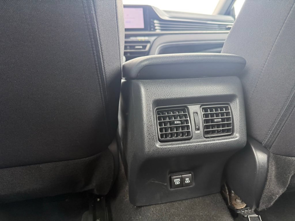 Used 2025 Toyota Camry LE FWD image 25