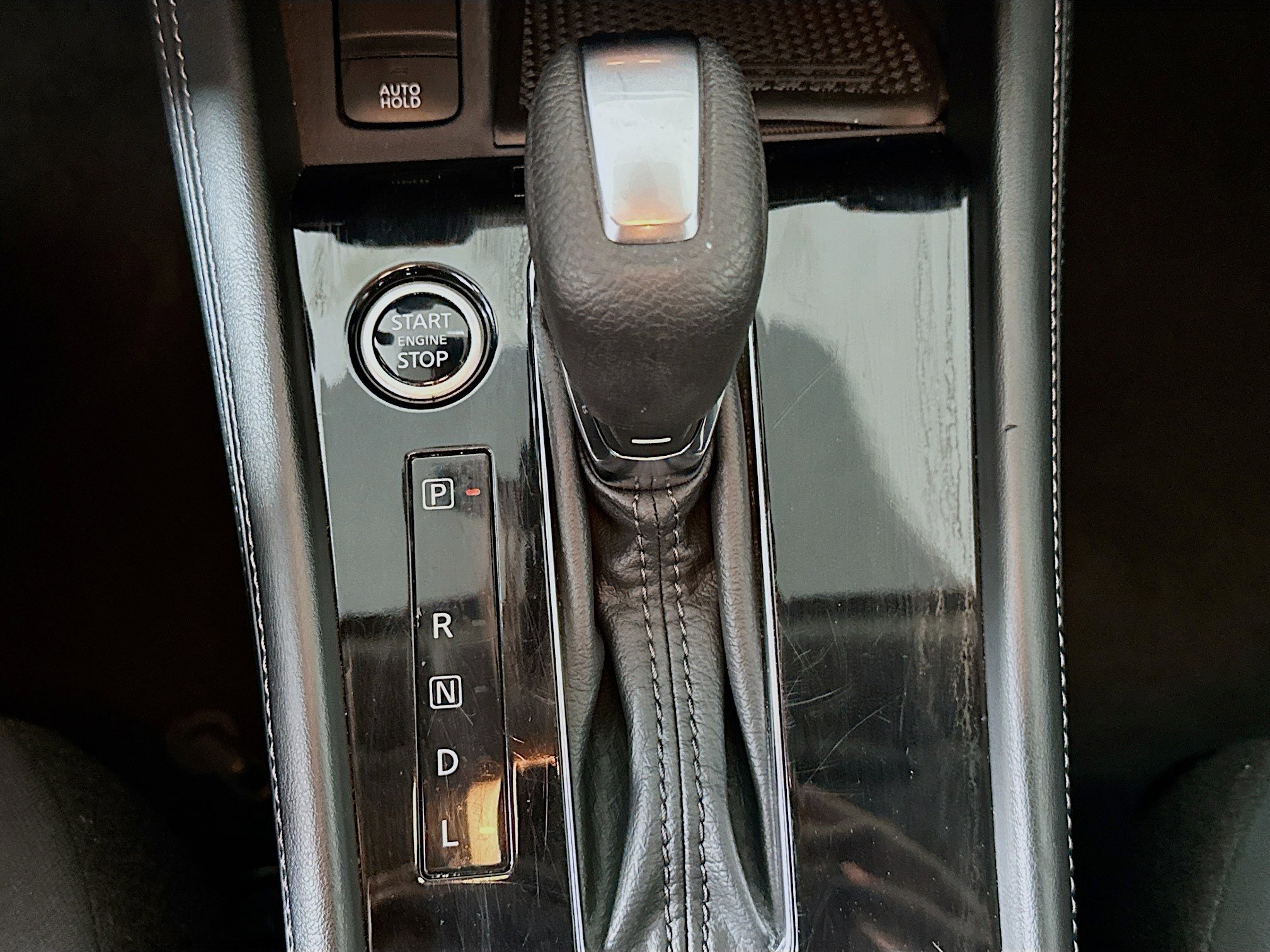 Used 2024 Nissan Kicks SR image 23