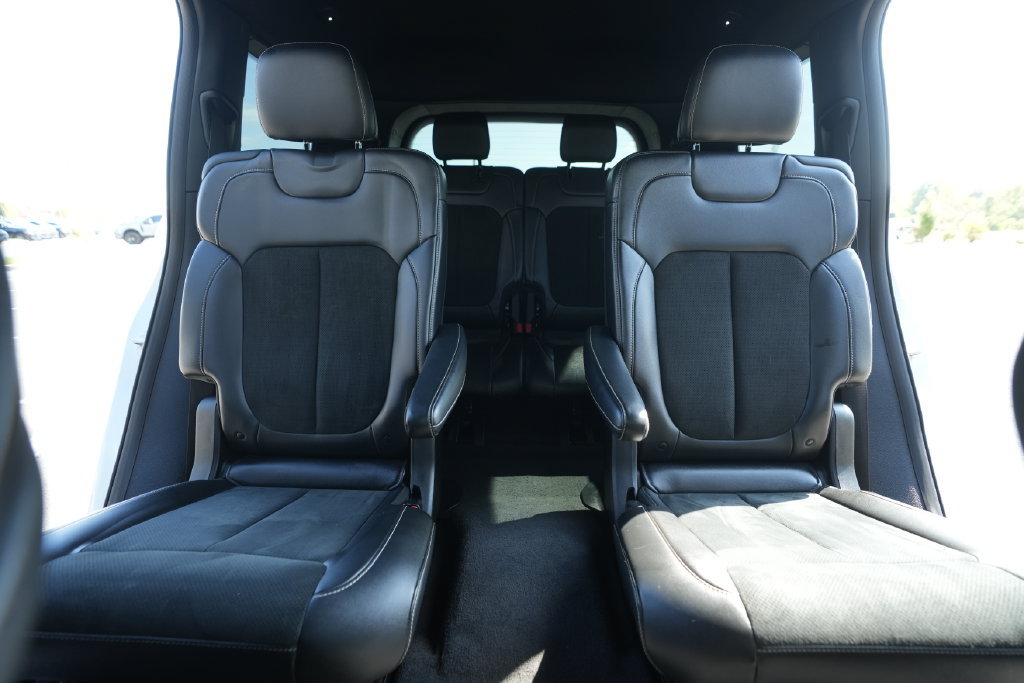 Used 2021 Jeep Grand Cherokee L Laredo RWD image 40