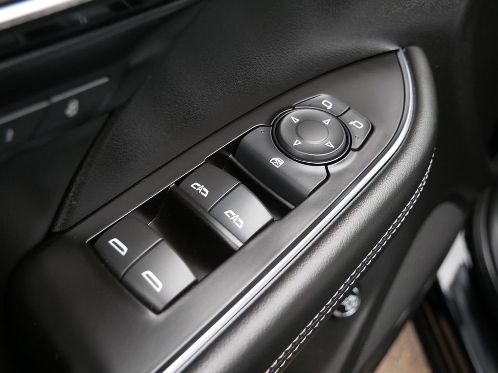 Used 2023 Buick Envision Essence image 16