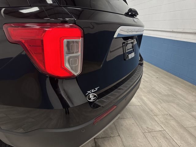 Used 2023 Ford Explorer XLT image 35