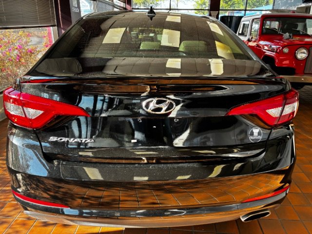 Used 2015 Hyundai Sonata SE FWD image 12