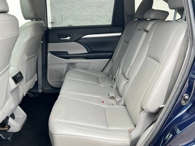 Used 2015 Toyota Highlander XLE AWD/4WD image 8