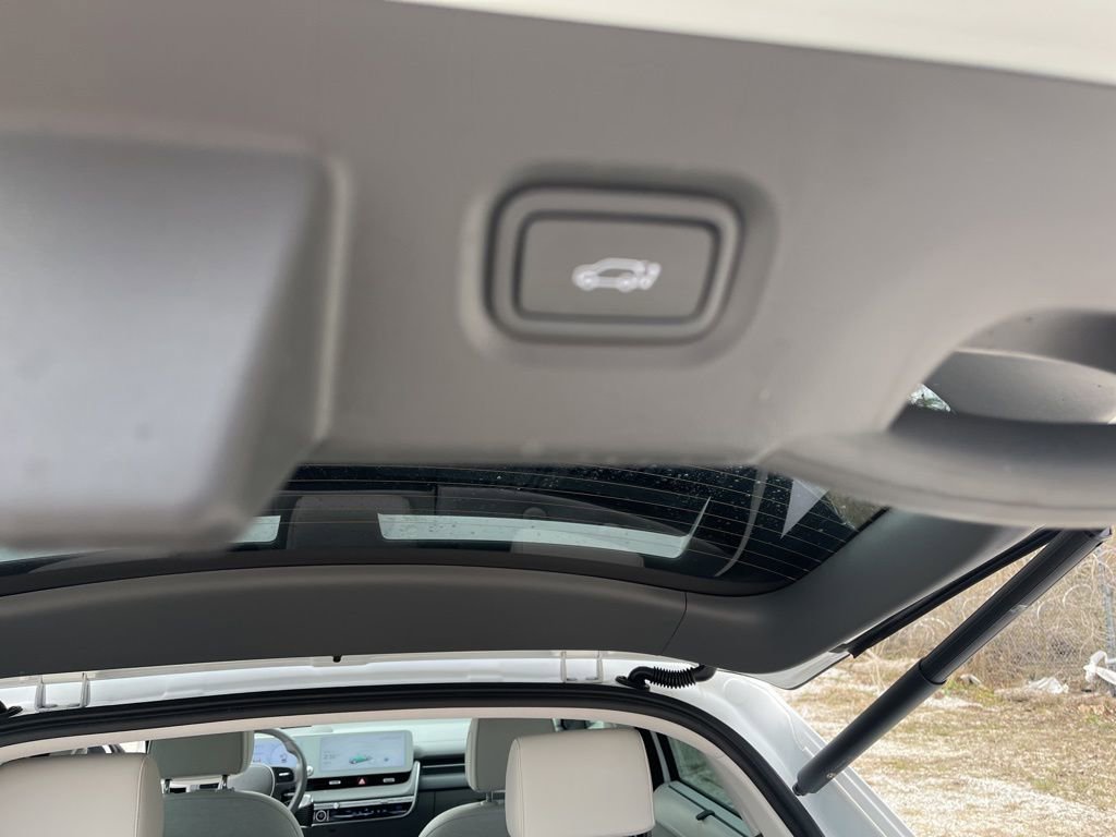 Used 2023 Hyundai Ioniq 5 Limited image 17