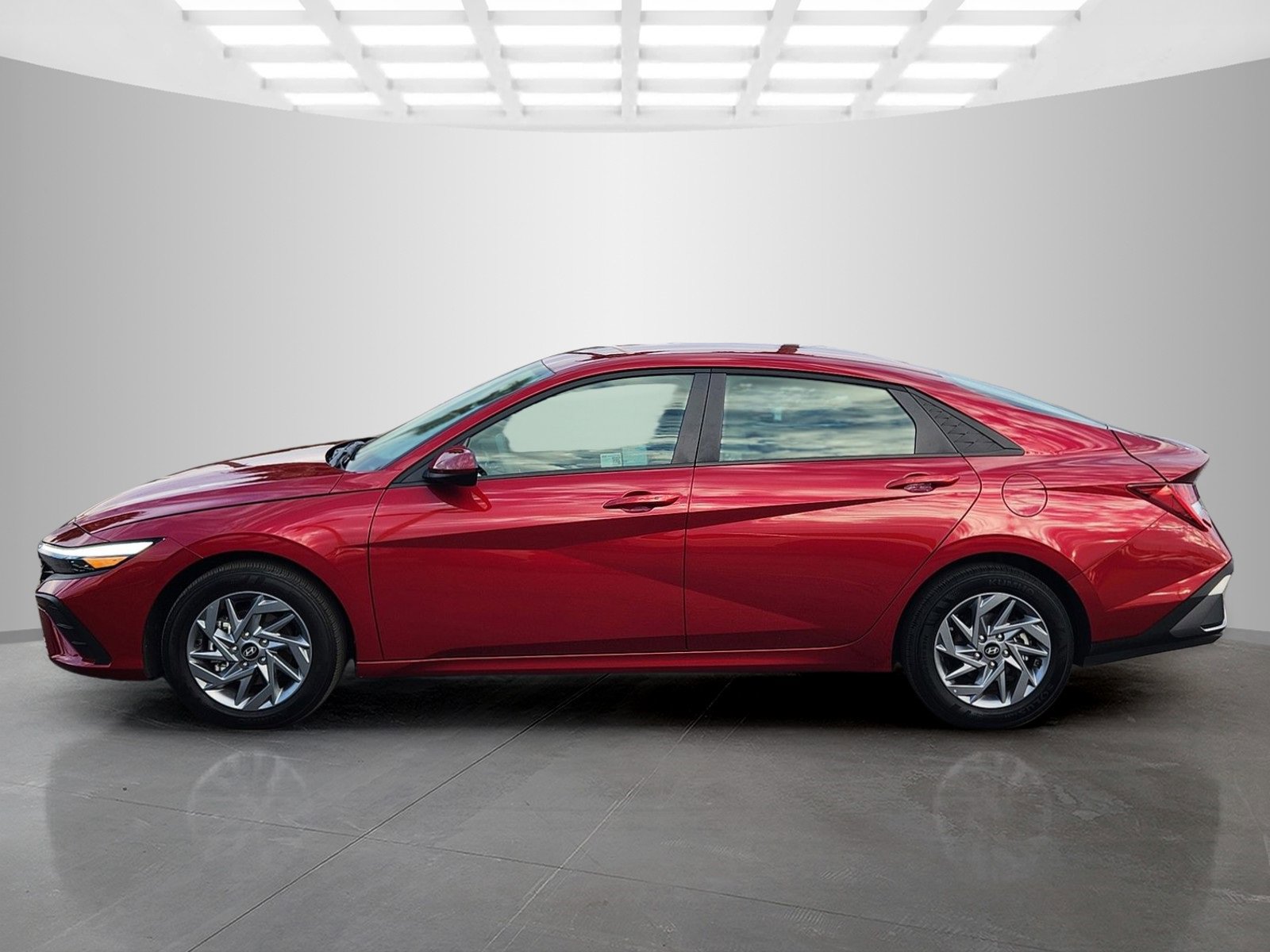 Certified 2025 Hyundai Elantra Blue image 3