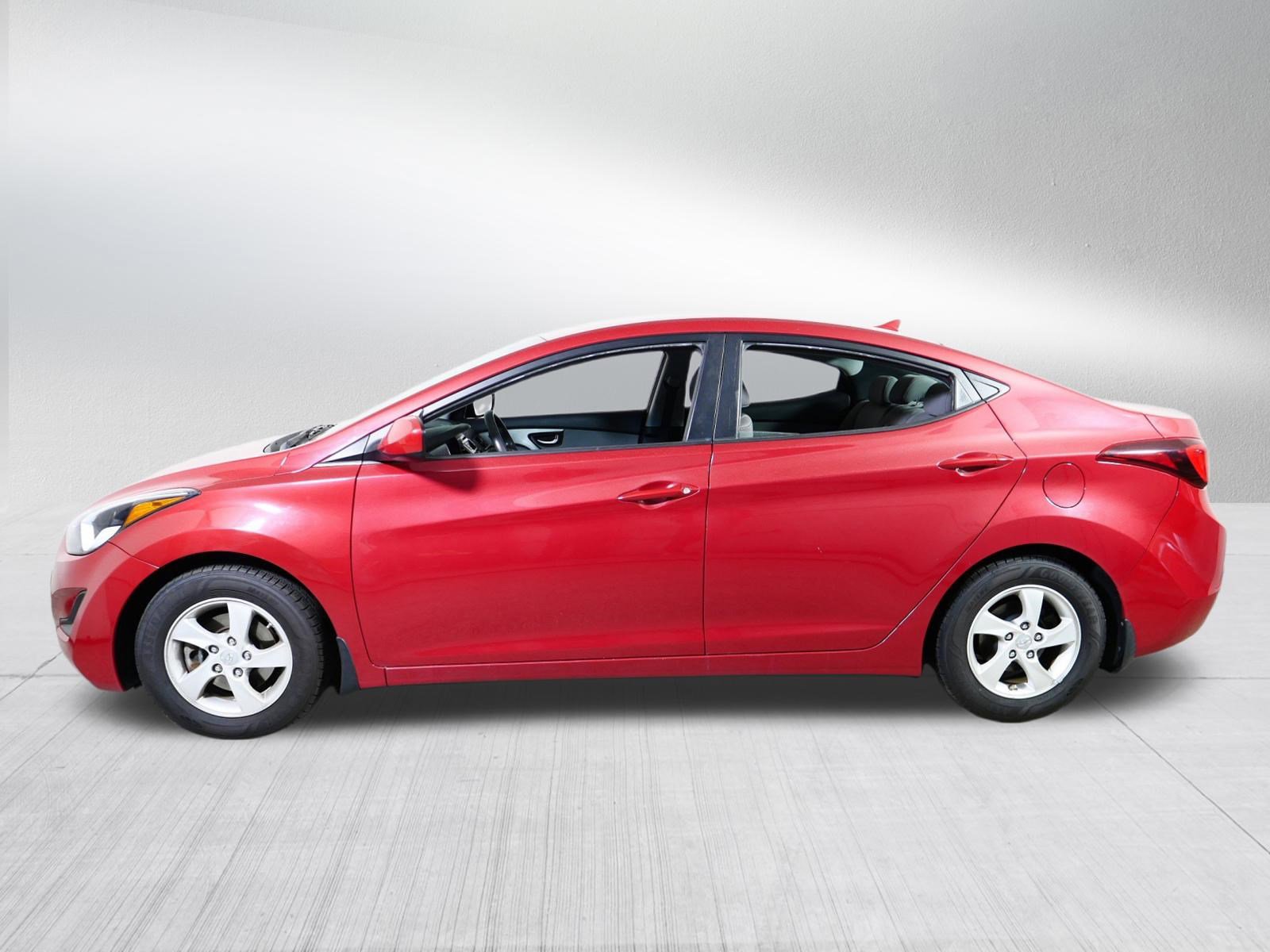 Used 2015 Hyundai Elantra SE FWD image 4