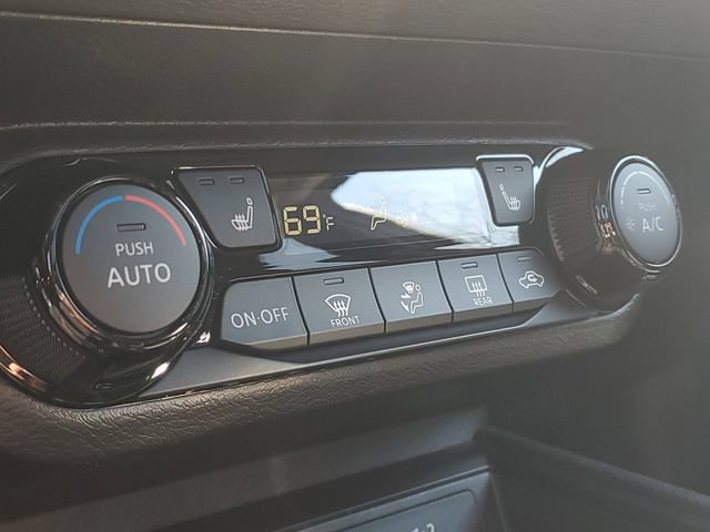 New 2026 Nissan Kicks SV w/ SV Premium Package AWD/4WD image 14