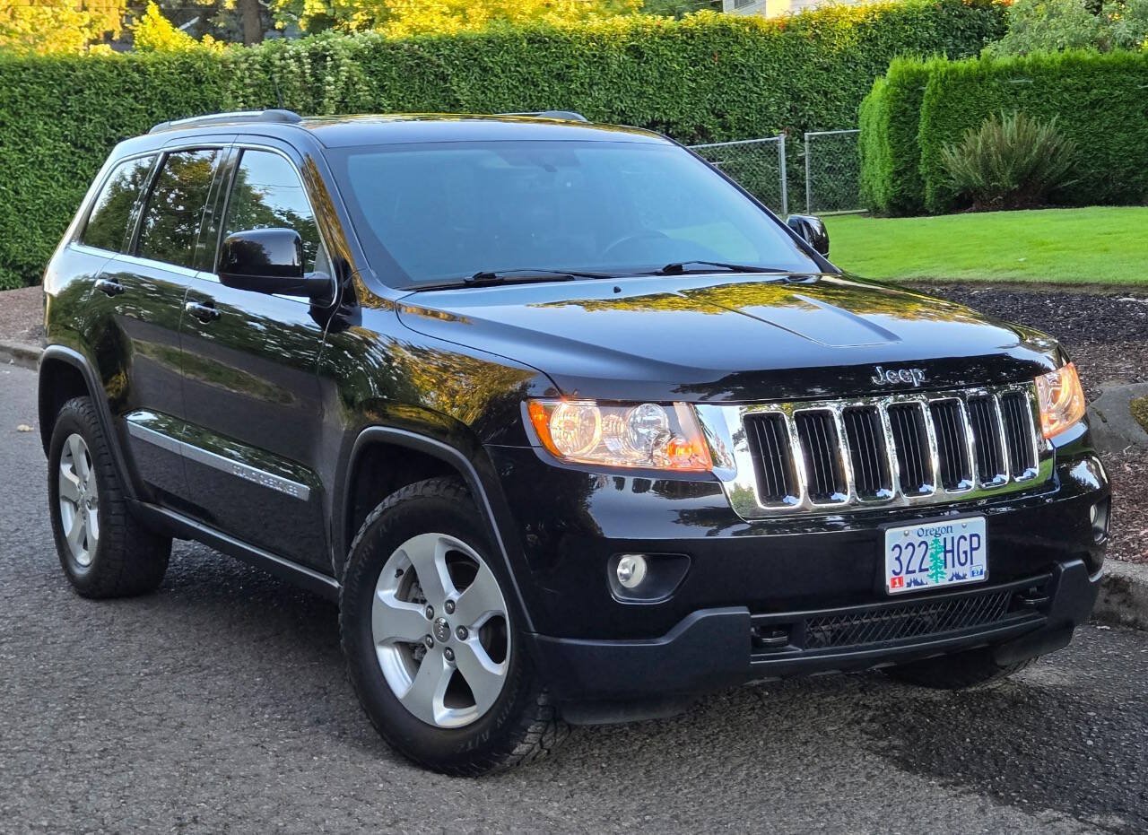 Used 2012 Jeep Grand Cherokee Laredo AWD/4WD image 5