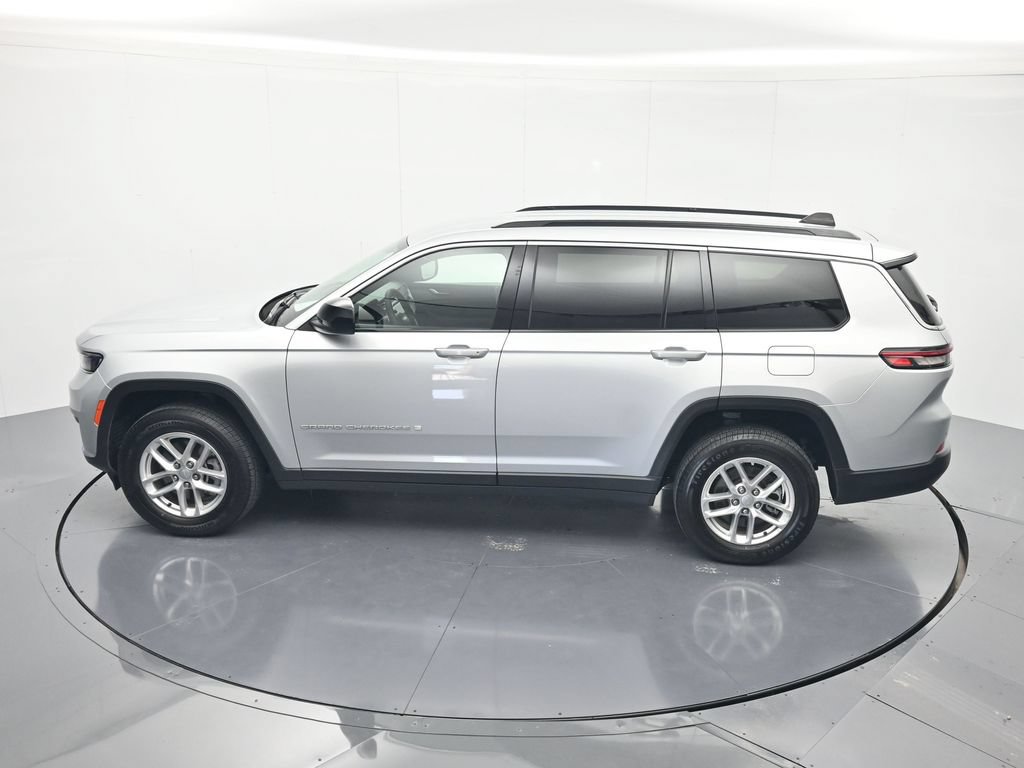 Used 2024 Jeep Grand Cherokee L Laredo RWD image 35