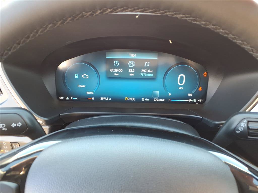 Used 2025 Ford Escape SE w/ PHEV Premium Package FWD image 13