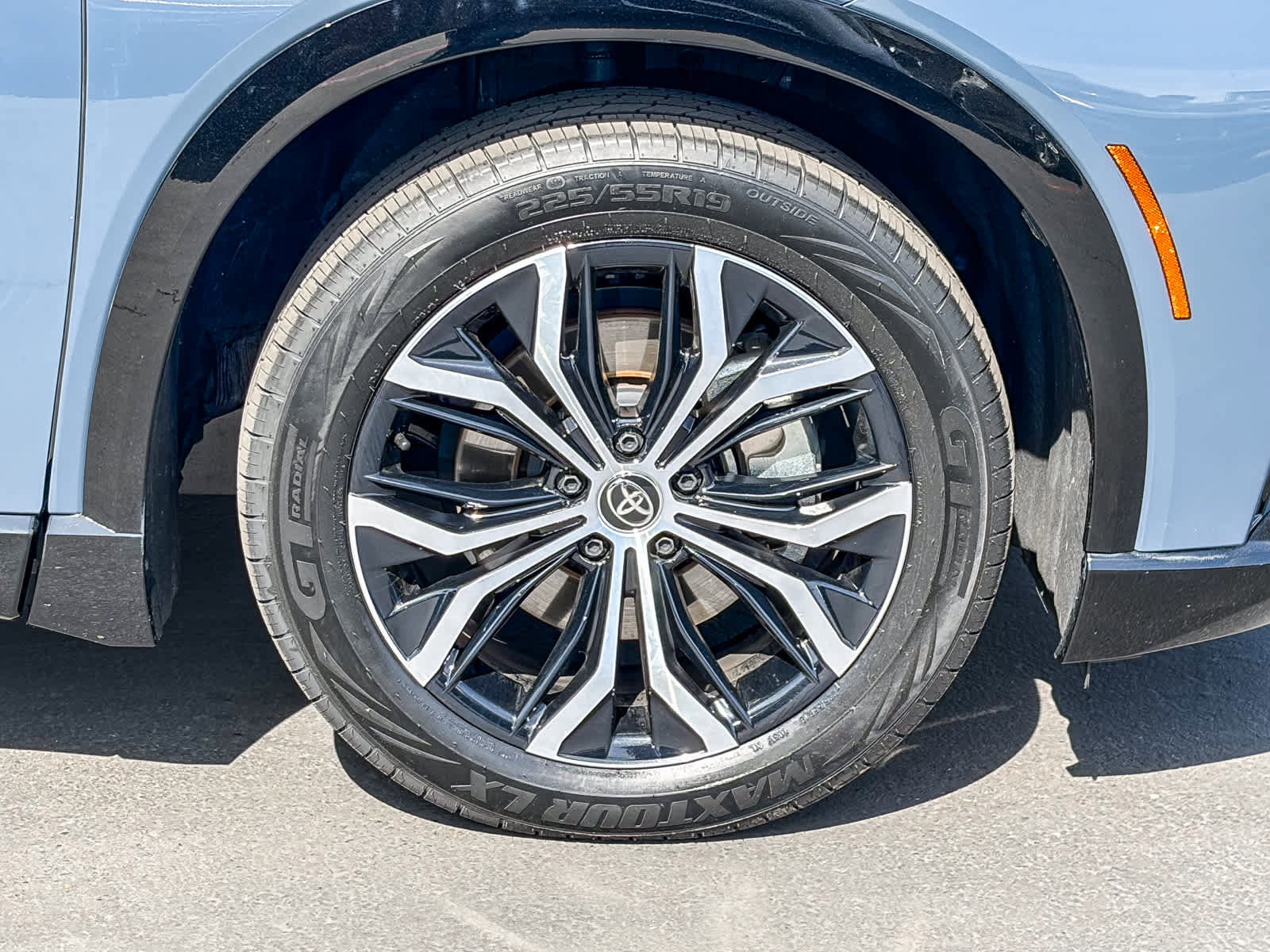 Used 2025 Toyota Crown Signia image 9