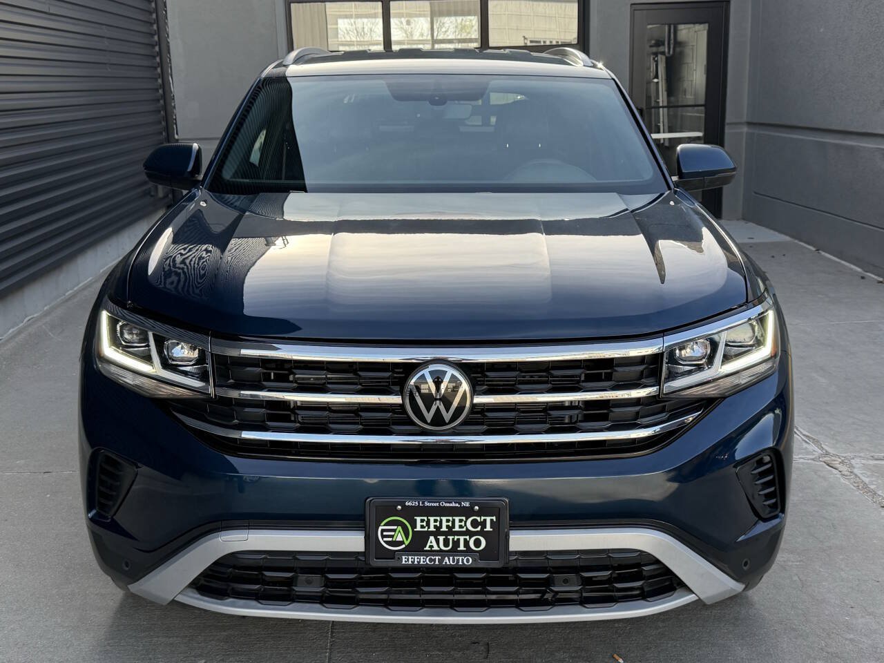 Used 2022 Volkswagen Atlas Cross Sport SE AWD/4WD image 4