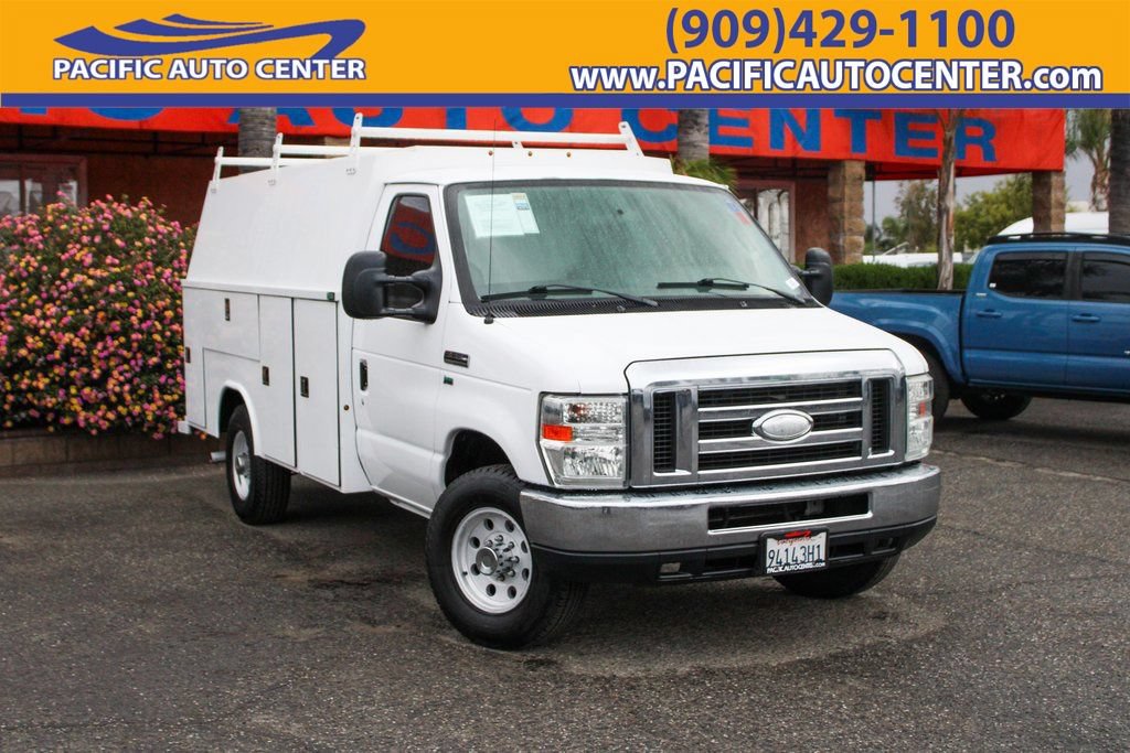 Used 2014 Ford E-350 and Econoline 350 Super Duty w/ Power Windows & Locks Group RWD image 1