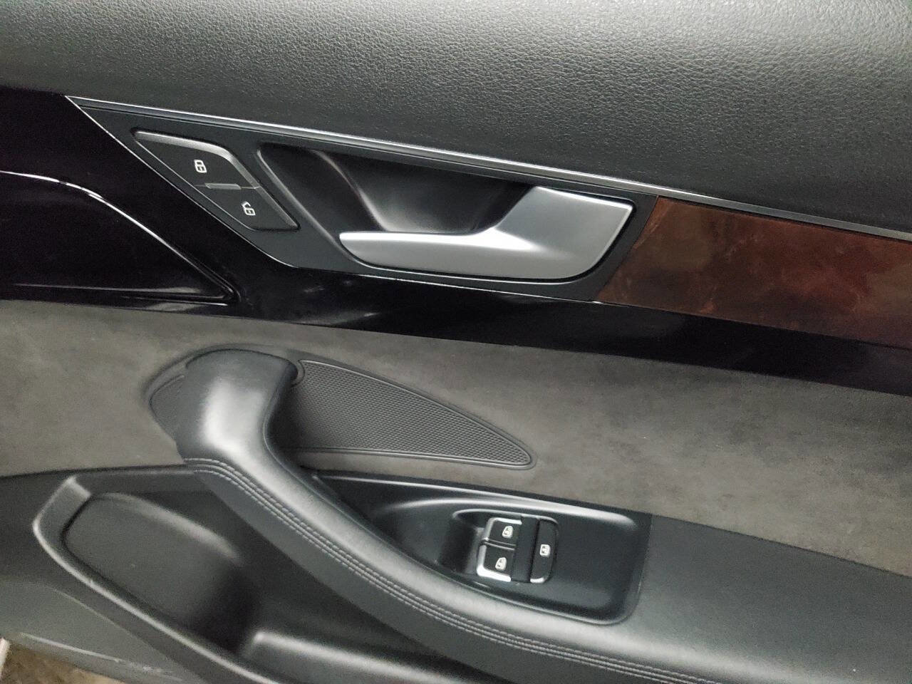 Used 2015 Audi A8 L 4.0T w/ Premium Package image 18