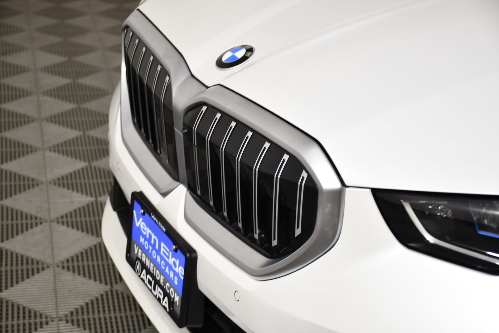 Used 2025 BMW 530i xDrive AWD/4WD image 11