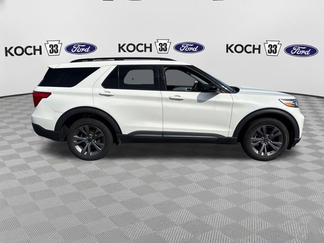 Used 2023 Ford Explorer XLT w/ Equipment Group 202A AWD/4WD image 9