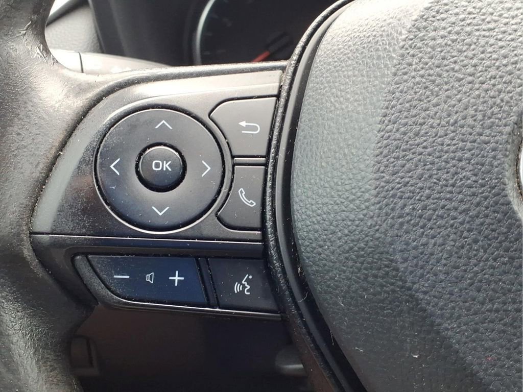 Used 2022 Toyota RAV4 XLE FWD image 23