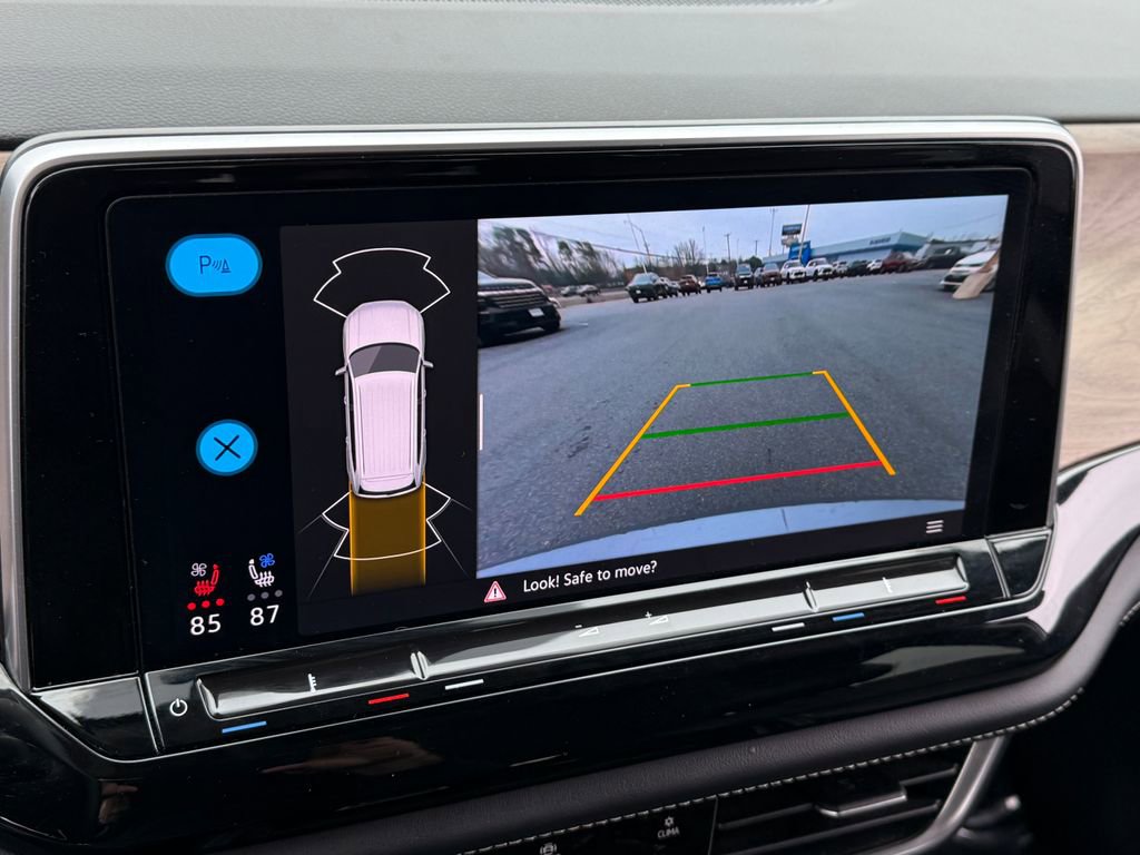 Used 2024 Volkswagen Atlas SE image 26