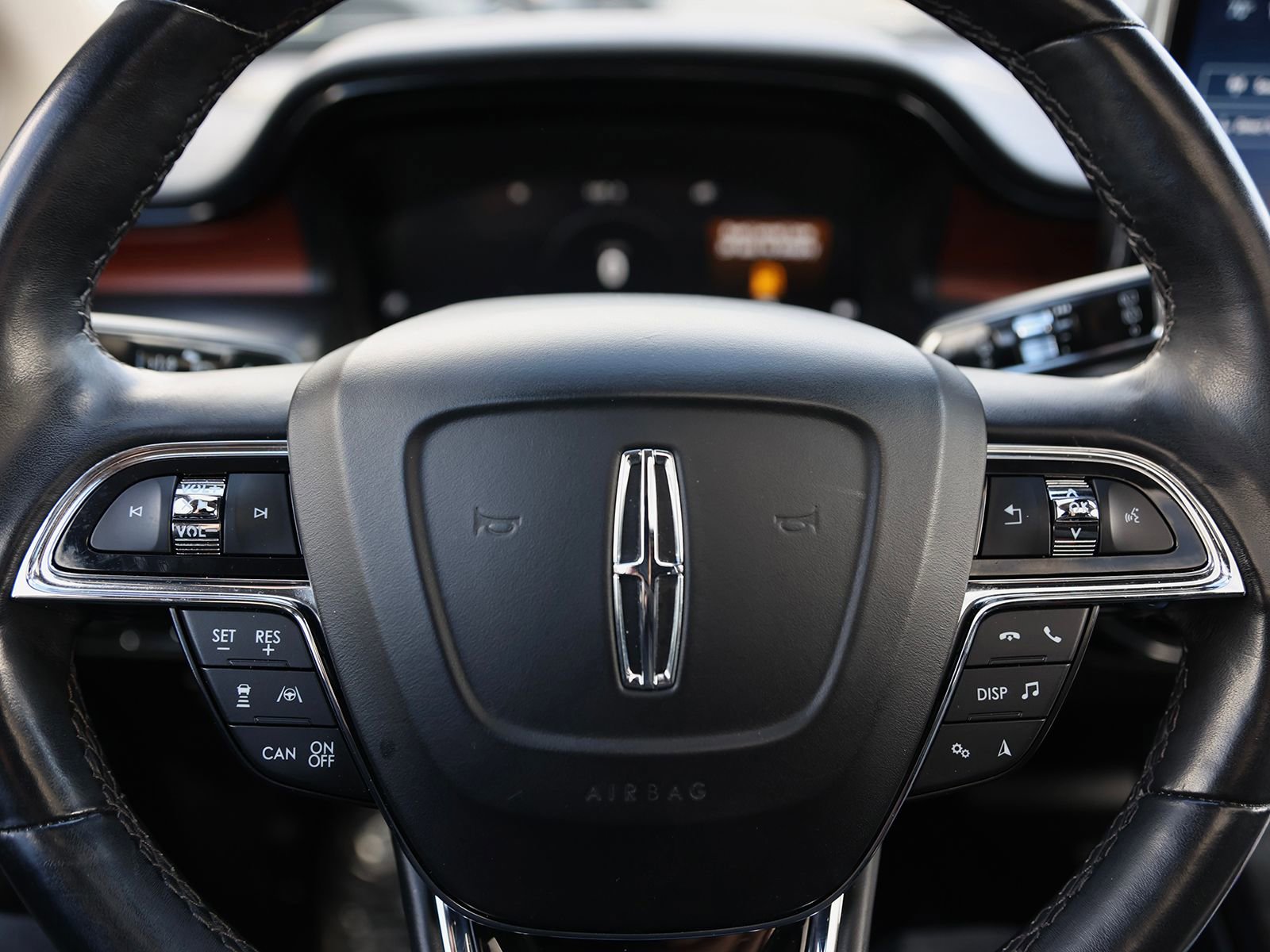 Used 2022 Lincoln Nautilus Reserve image 34