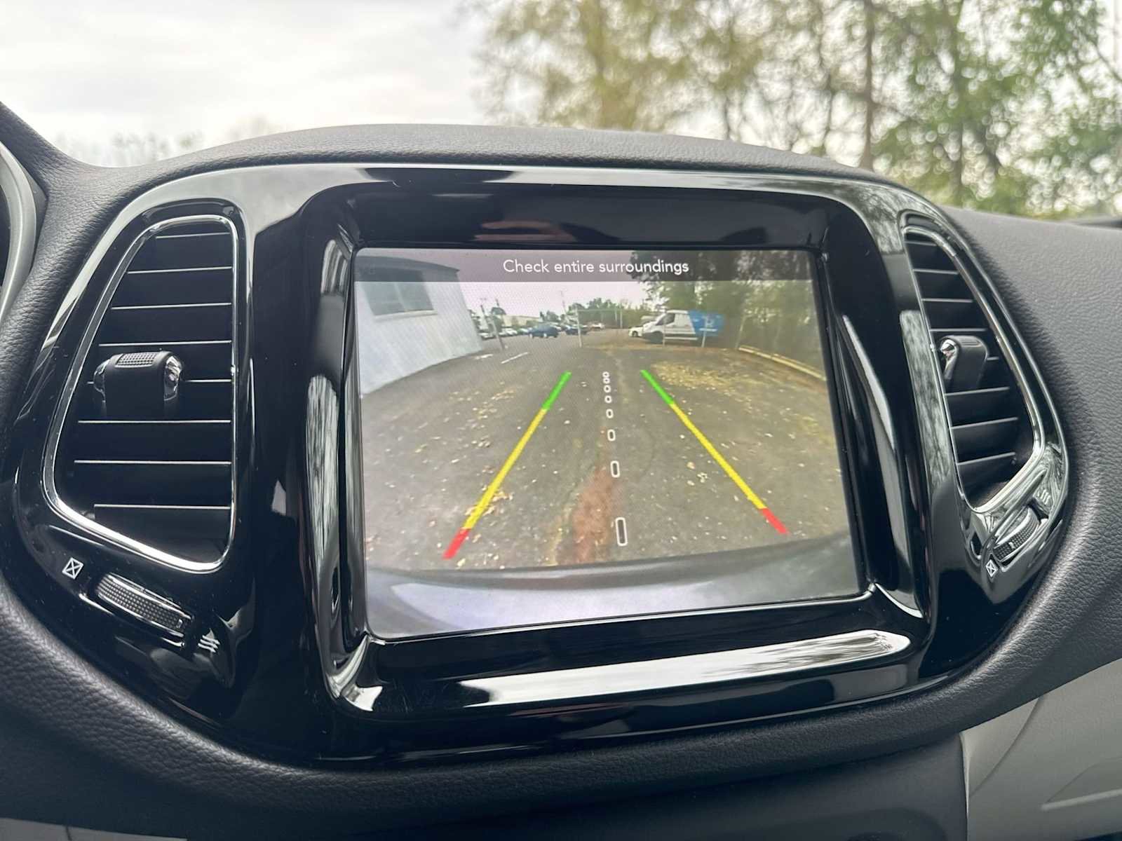 Used 2019 Jeep Compass Limited image 27