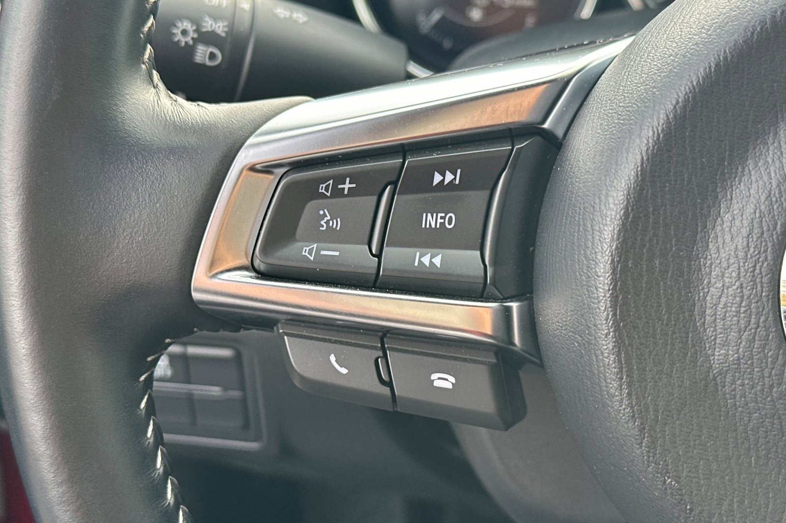 Used 2023 MAZDA MX-5 Miata Sport image 34