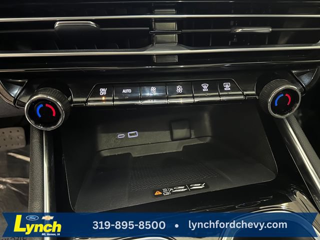 Used 2024 Chevrolet Traverse RS AWD/4WD image 14